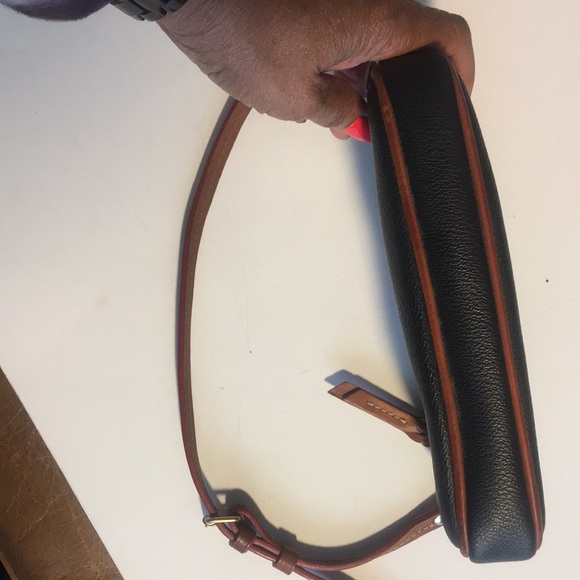 DOONEY & BOURKE SMALL BARREL BAG - Picture 3 of 6